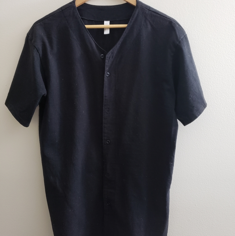Black baseball jersey
